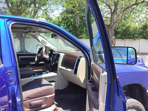 Used 2014 RAM 2500 SLT image 11