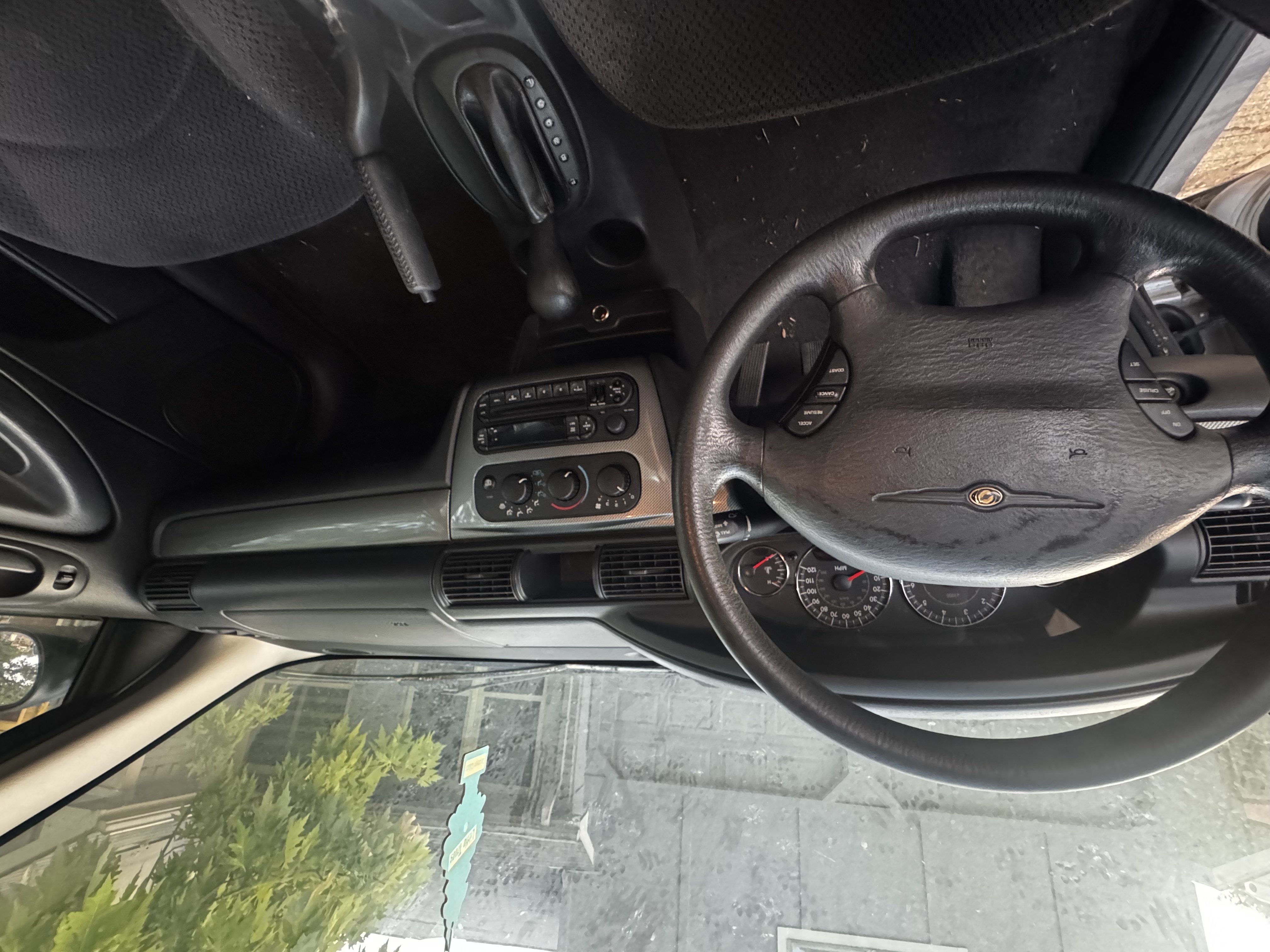 Used 2004 Chrysler Sebring LXi FWD image 12