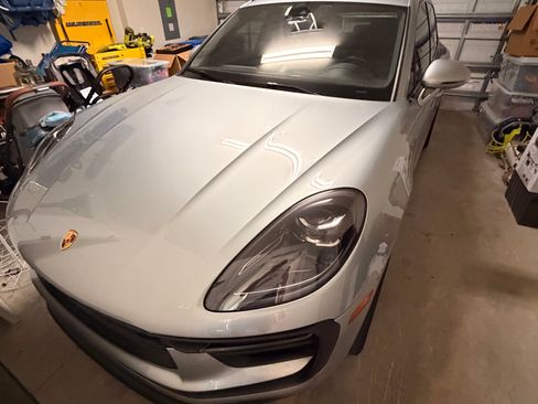 Used 2023 Porsche Macan S AWD/4WD image 10