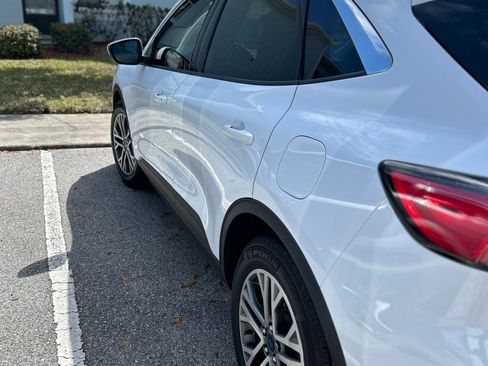 Used 2022 Ford Escape SEL image 5