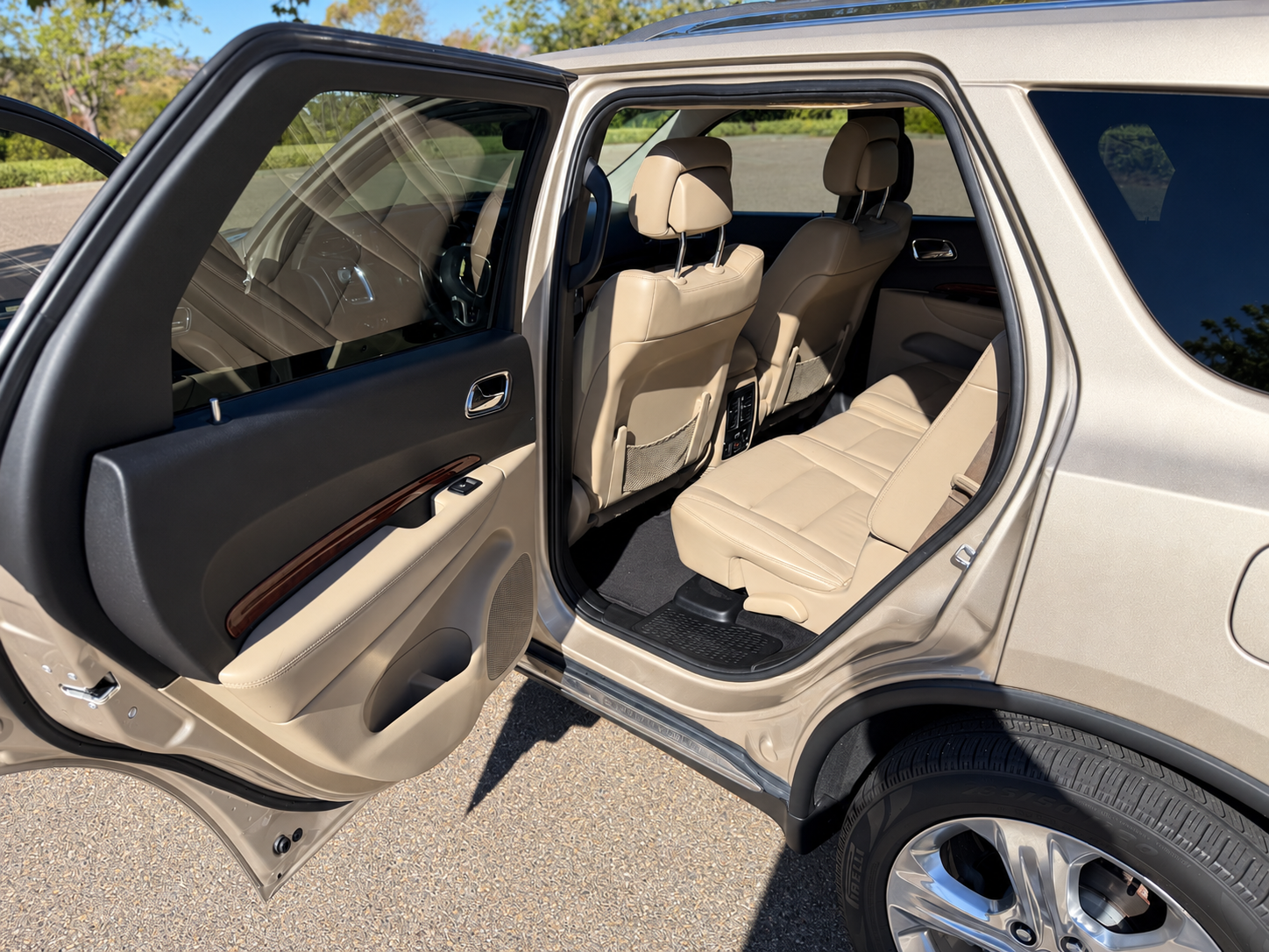 Used 2014 Dodge Durango Limited w/ Premium Group RWD image 16