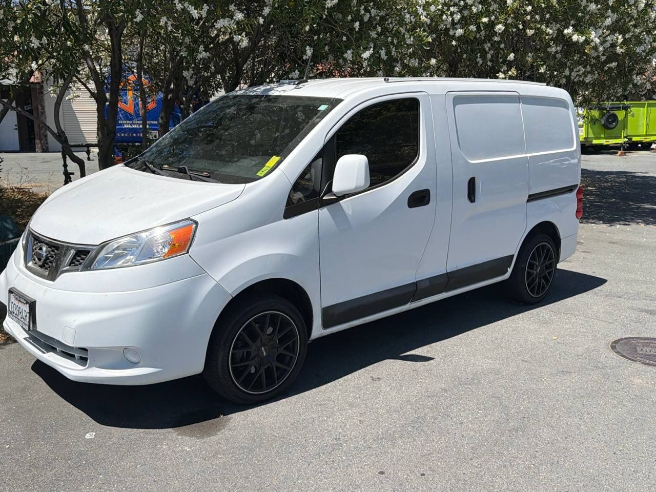 Used 2015 Nissan NV200 SV w/ Technology Package FWD image 2