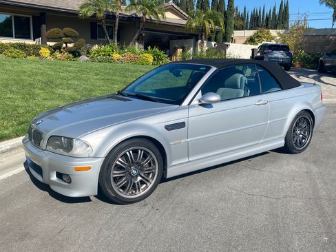 Used 2005 BMW M3 Convertible image 2