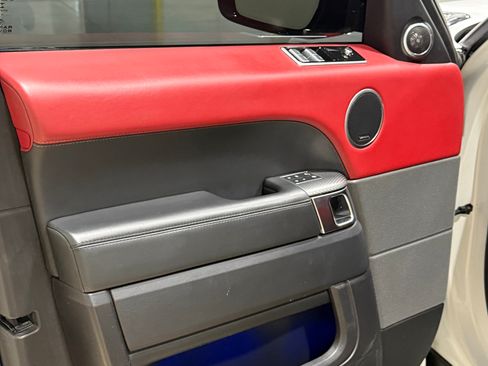 Used 2018 Land Rover Range Rover Sport Supercharged image 10