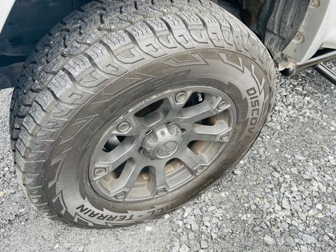 Used 2012 Toyota 4Runner SR5 w/ Convenience Pkg image 15