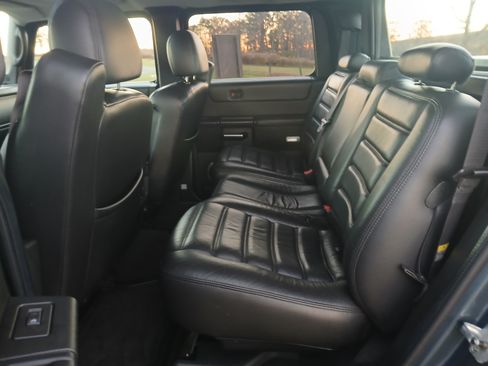 Used 2005 HUMMER H2 SUT w/ Preferred Equipment Group image 18
