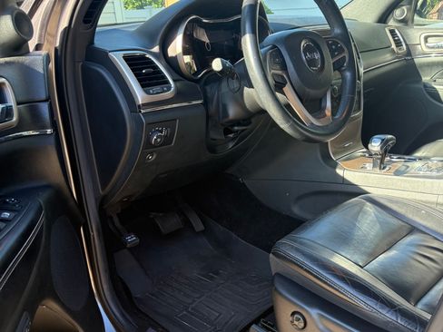 Used 2014 Jeep Grand Cherokee Limited w/ Trailer Tow Group IV AWD/4WD image 9