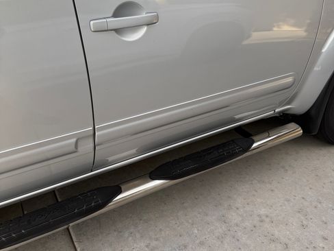 Used 2011 Nissan Pathfinder SV image 14