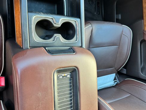 Used 2018 Chevrolet Silverado 2500 High Country w/ Duramax Plus Package image 9