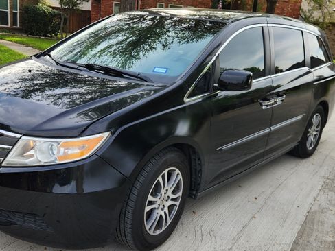 Used 2011 Honda Odyssey EX-L image 1