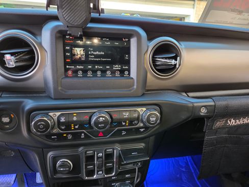 Used 2021 Jeep Wrangler Unlimited Sport image 11