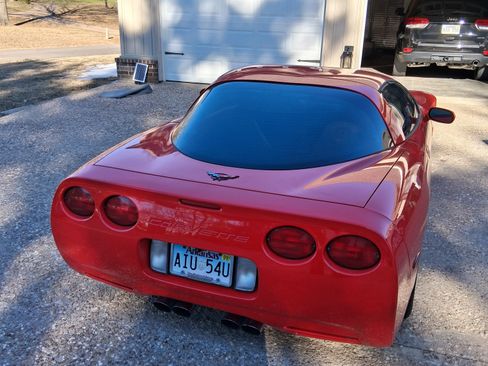 Used 1999 Chevrolet Corvette Coupe image 4