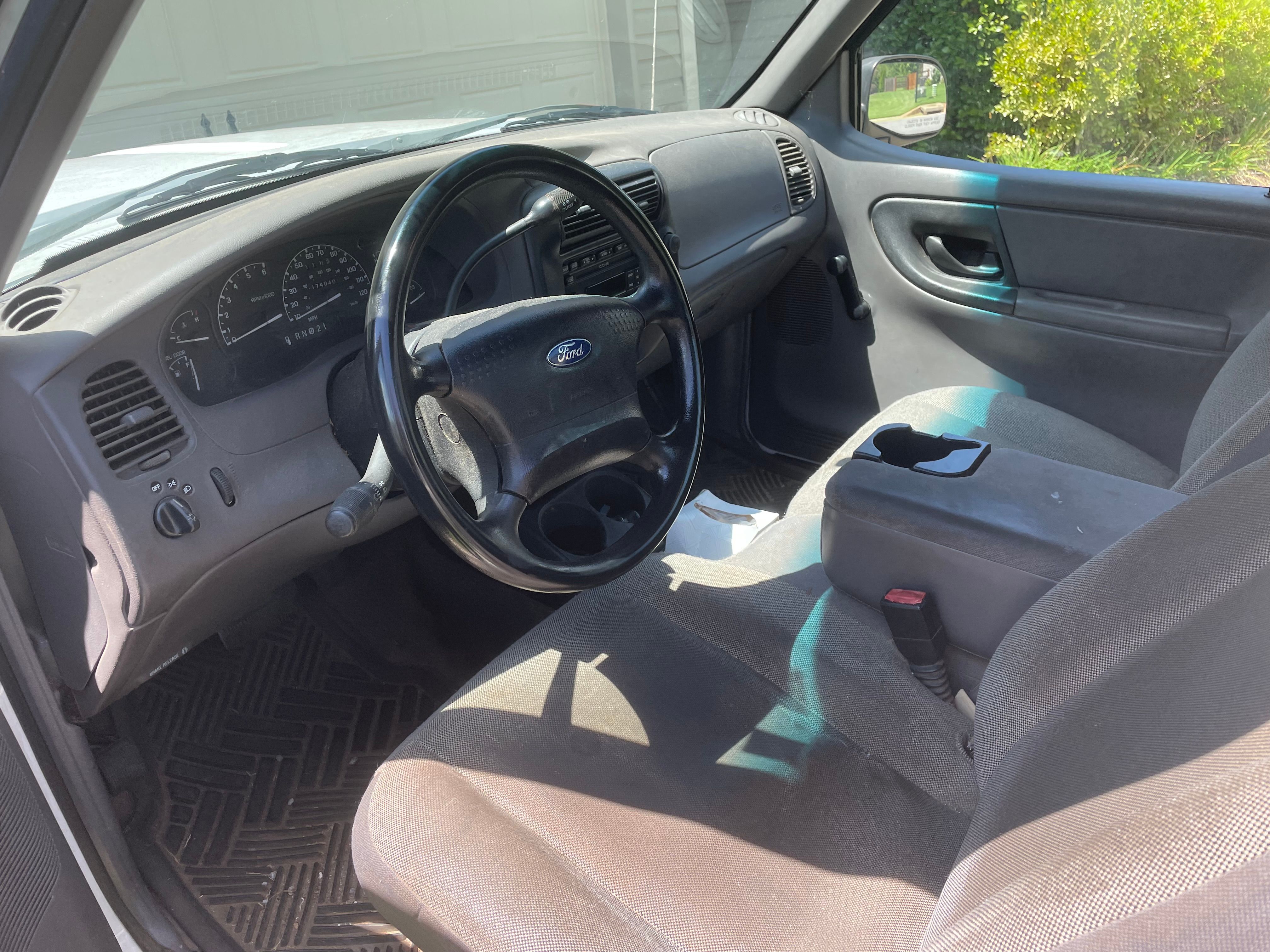 Used 2002 Ford Ranger 2WD Regular Cab image 3