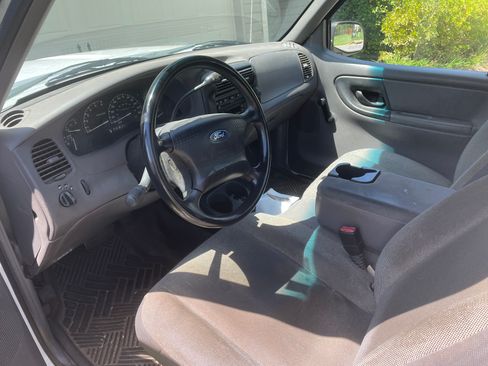 Used 2002 Ford Ranger 2WD Regular Cab image 3