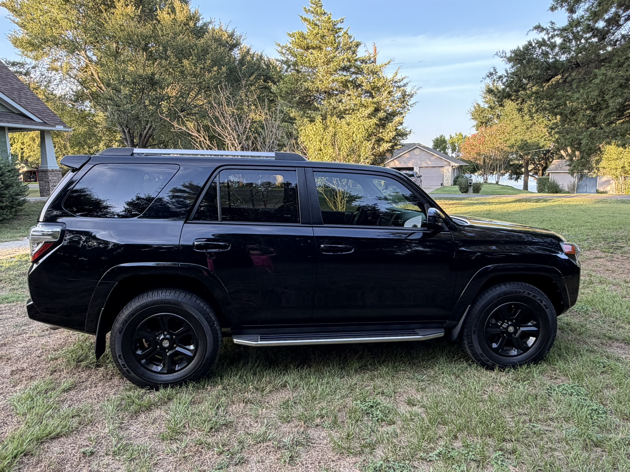 Used 2020 Toyota 4Runner SR5 RWD image 8