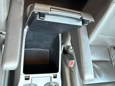 Used 2016 Honda Odyssey Touring image 22