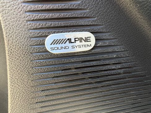 Used 2016 Dodge Challenger R/T RWD image 18