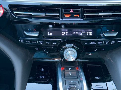 Used 2023 Acura MDX SH-AWD w/ Technology Package image 10