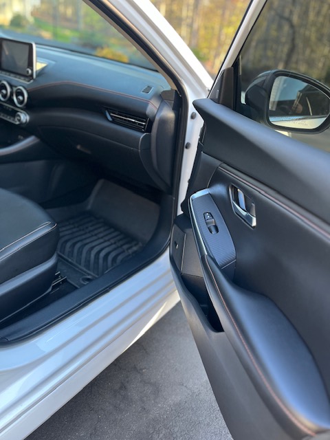 Used 2020 Nissan Sentra SR w/ Premium Package FWD image 10