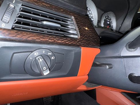 Used 2010 BMW M3 Convertible image 12