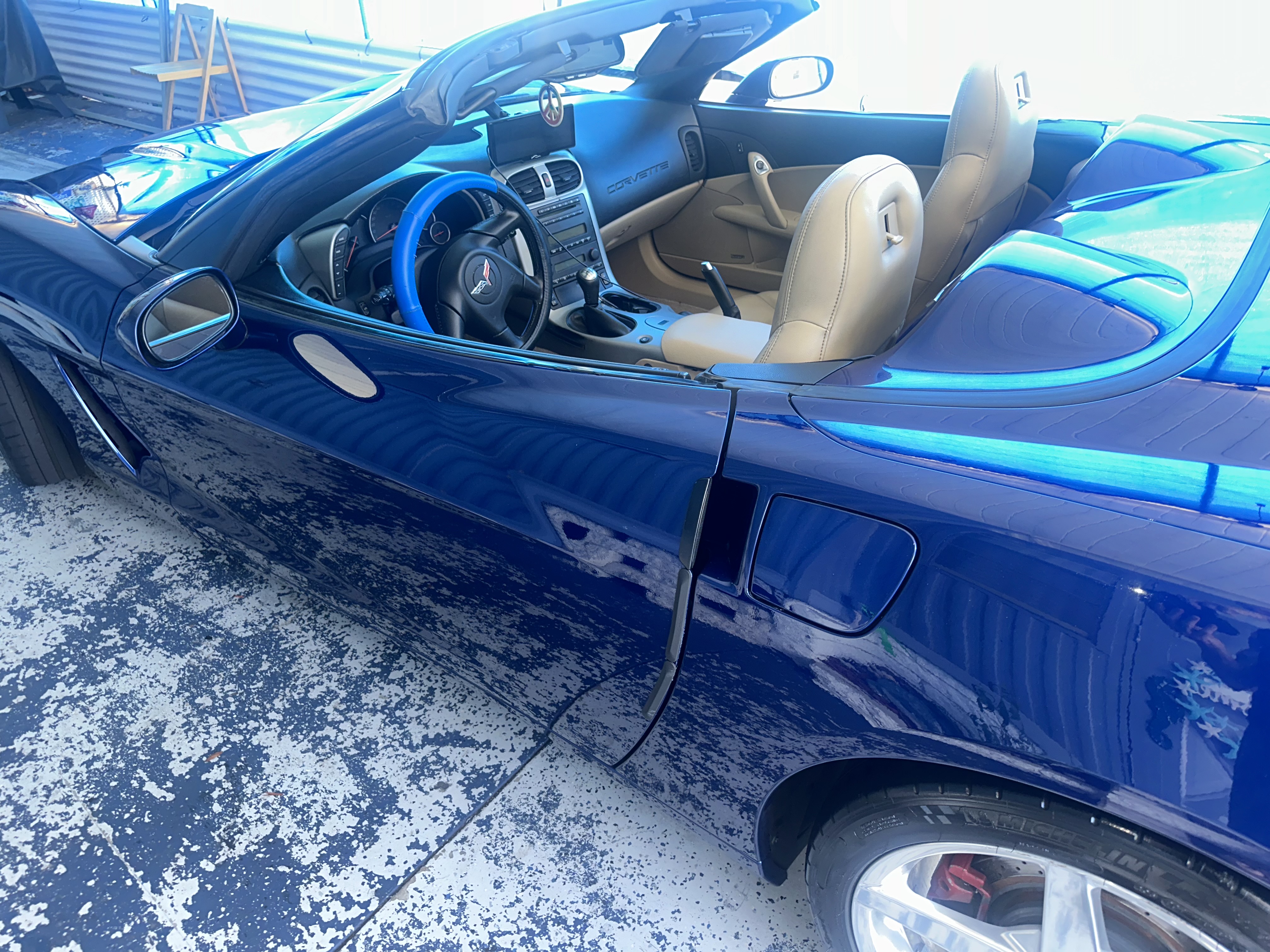 Used 2005 Chevrolet Corvette Convertible w/ Preferred Equipment Group RWD image 13