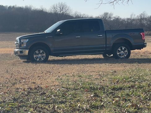 Used 2017 Ford F150 XLT w/ Equipment Group 302A Luxury image 13
