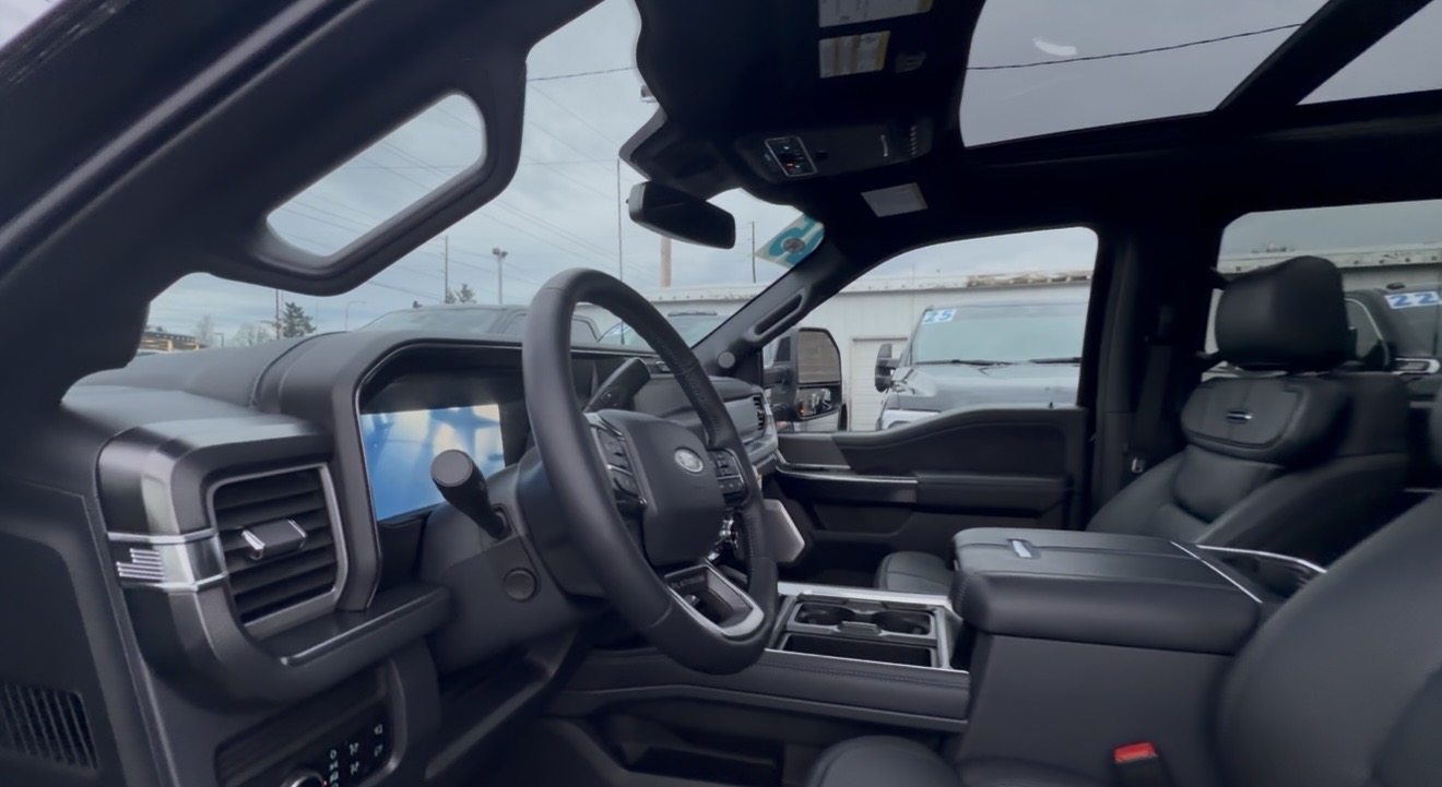 Used 2025 Ford F450 Platinum w/ Camper Package AWD/4WD image 9
