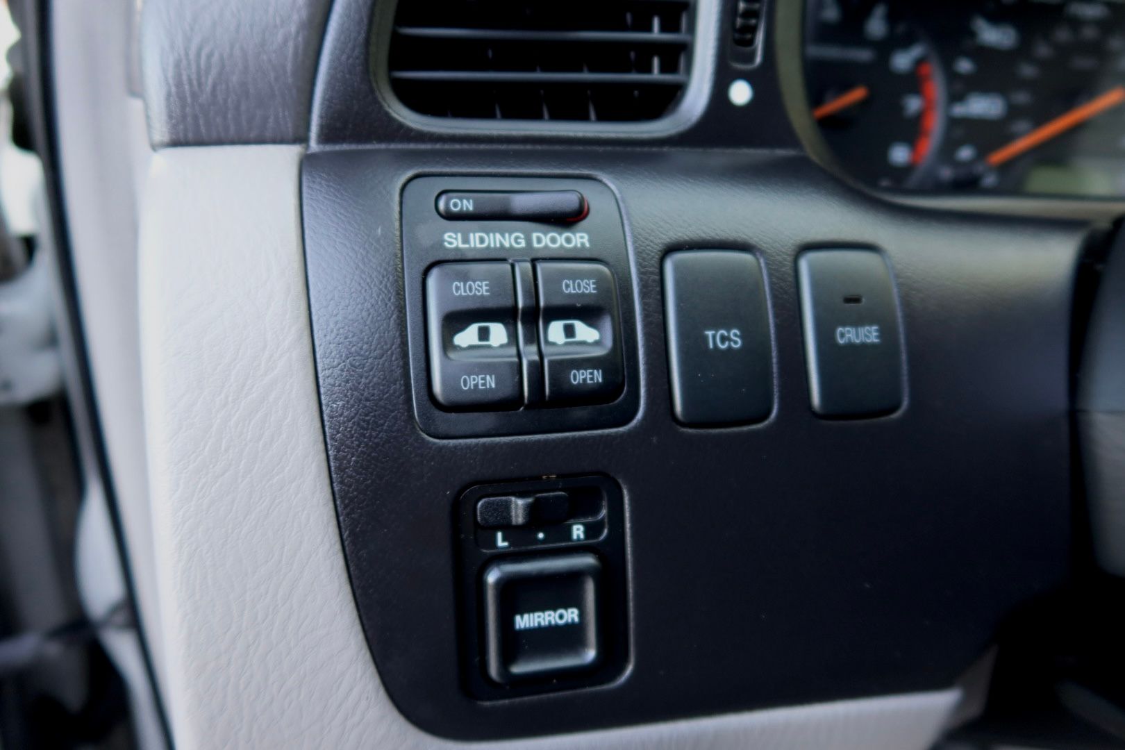 Used 2002 Honda Odyssey EX image 16