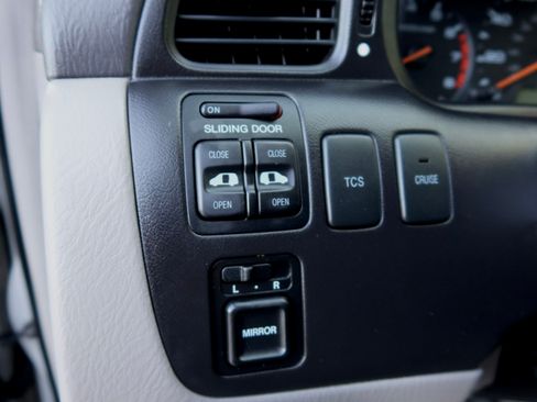 Used 2002 Honda Odyssey EX image 16