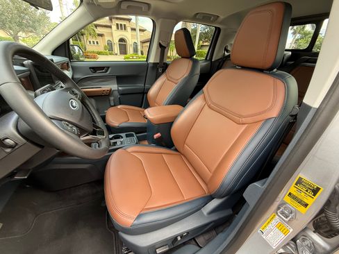 Used 2024 Ford Maverick Lariat image 15