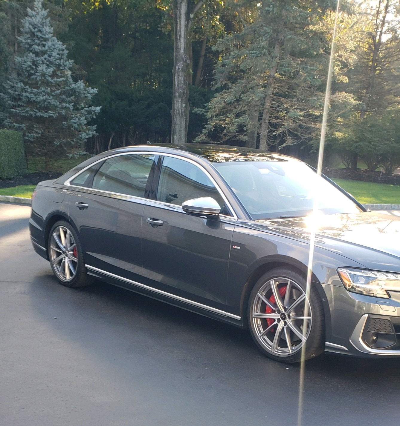 Used 2023 Audi S8 AWD/4WD image 2