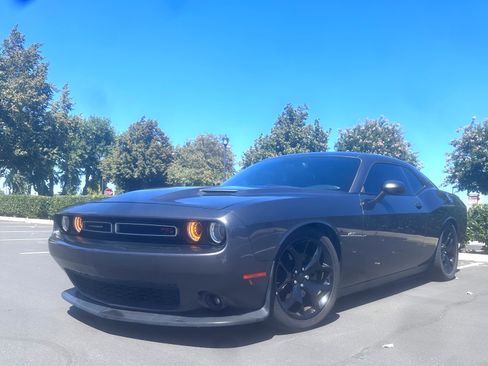 Used 2016 Dodge Challenger R/T Plus RWD image 1