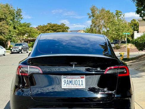 Used 2022 Tesla Model Y Performance image 6