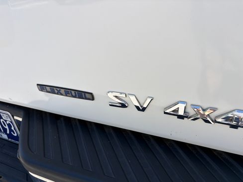 Used 2011 Nissan Titan SV w/ SV Value Truck Pkg AWD/4WD image 8