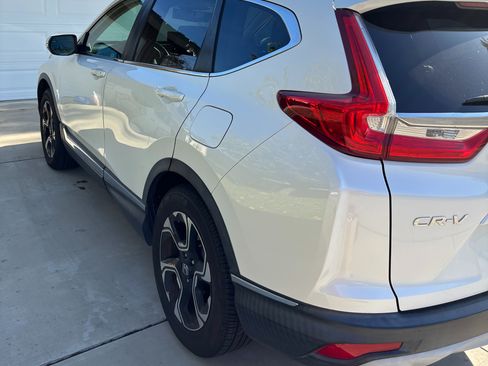 Used 2018 Honda CR-V Touring image 8