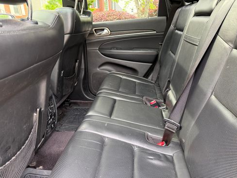 Used 2017 Jeep Grand Cherokee Limited w/ Luxury Group II RWD image 16