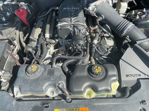 Used 2011 Ford Mustang GT image 2