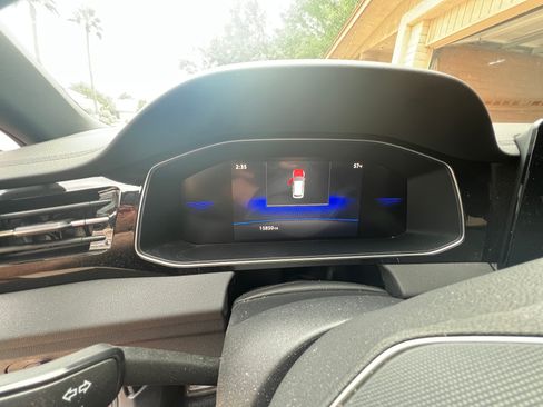 Used 2025 Volkswagen Jetta Sport image 9