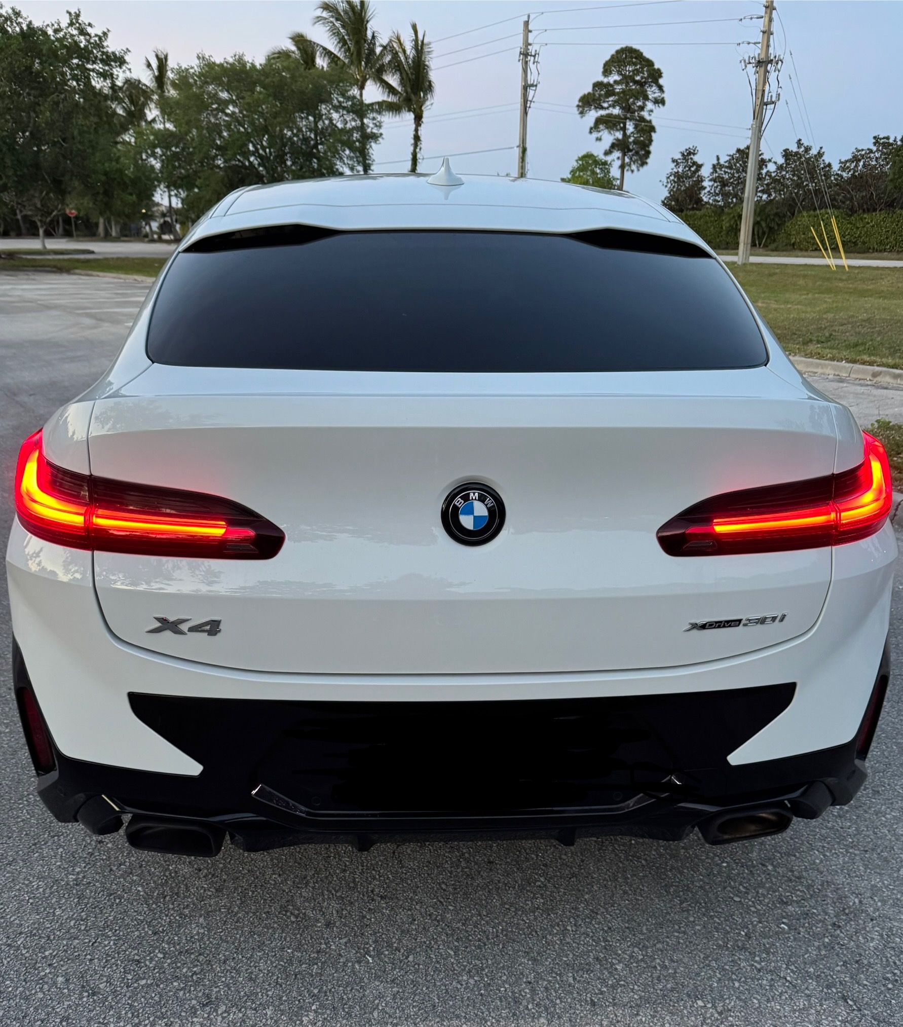 Used 2023 BMW X4 xDrive30i w/ M Sport Package AWD/4WD image 2
