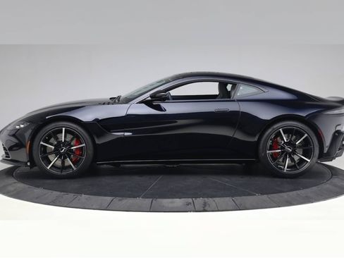 Used 2023 Aston Martin V8 Vantage Coupe image 1