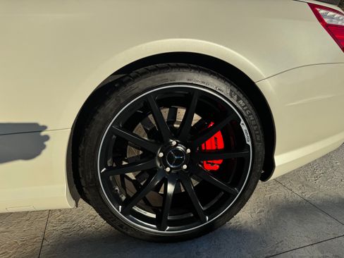 Used 2014 Mercedes-Benz SL 63 AMG image 14