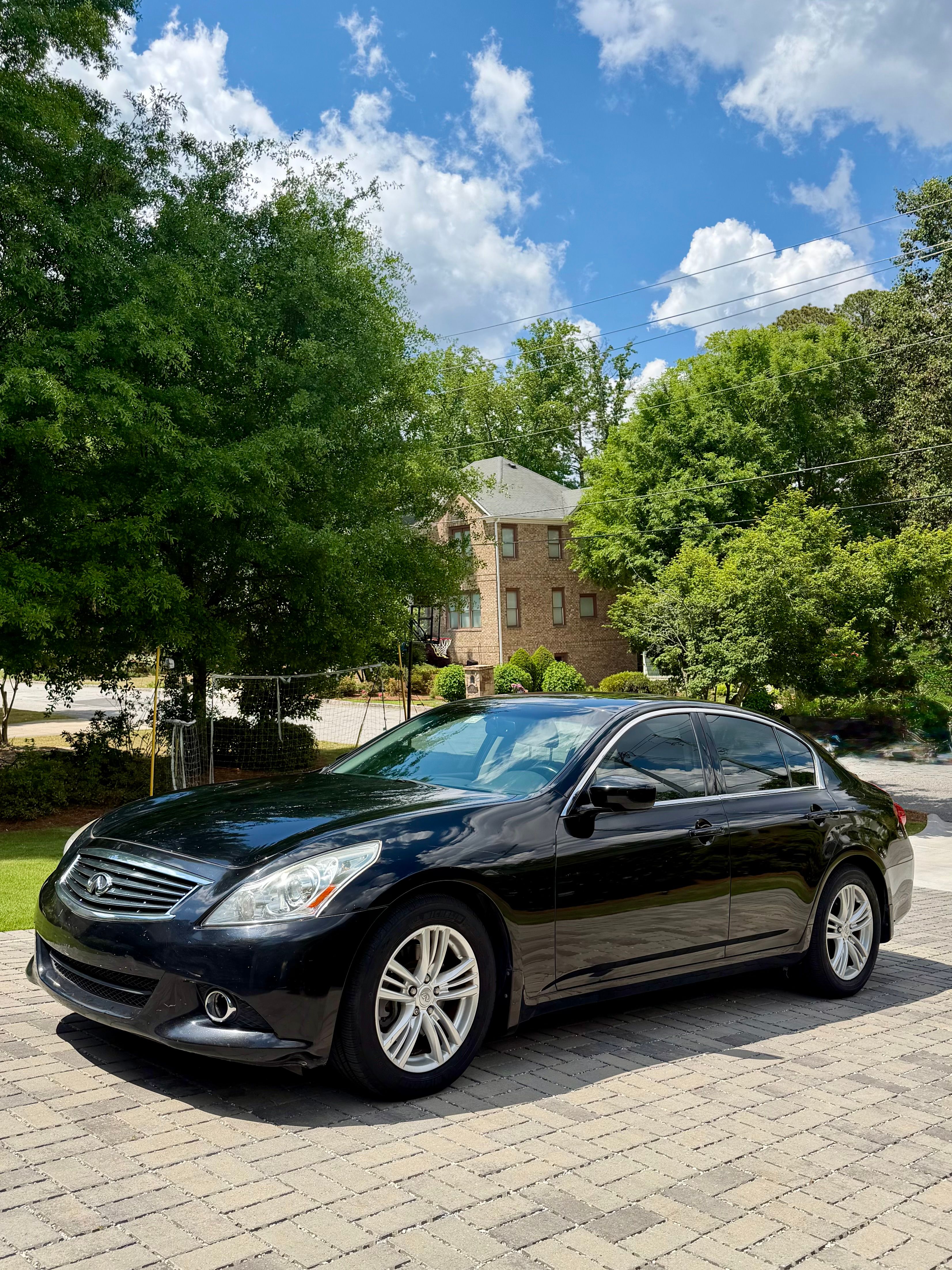 Used 2010 INFINITI G37 Journey w/ Premium Pkg RWD image 2