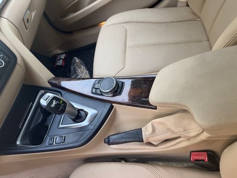 Used 2015 BMW 320i xDrive Sedan AWD/4WD image 18