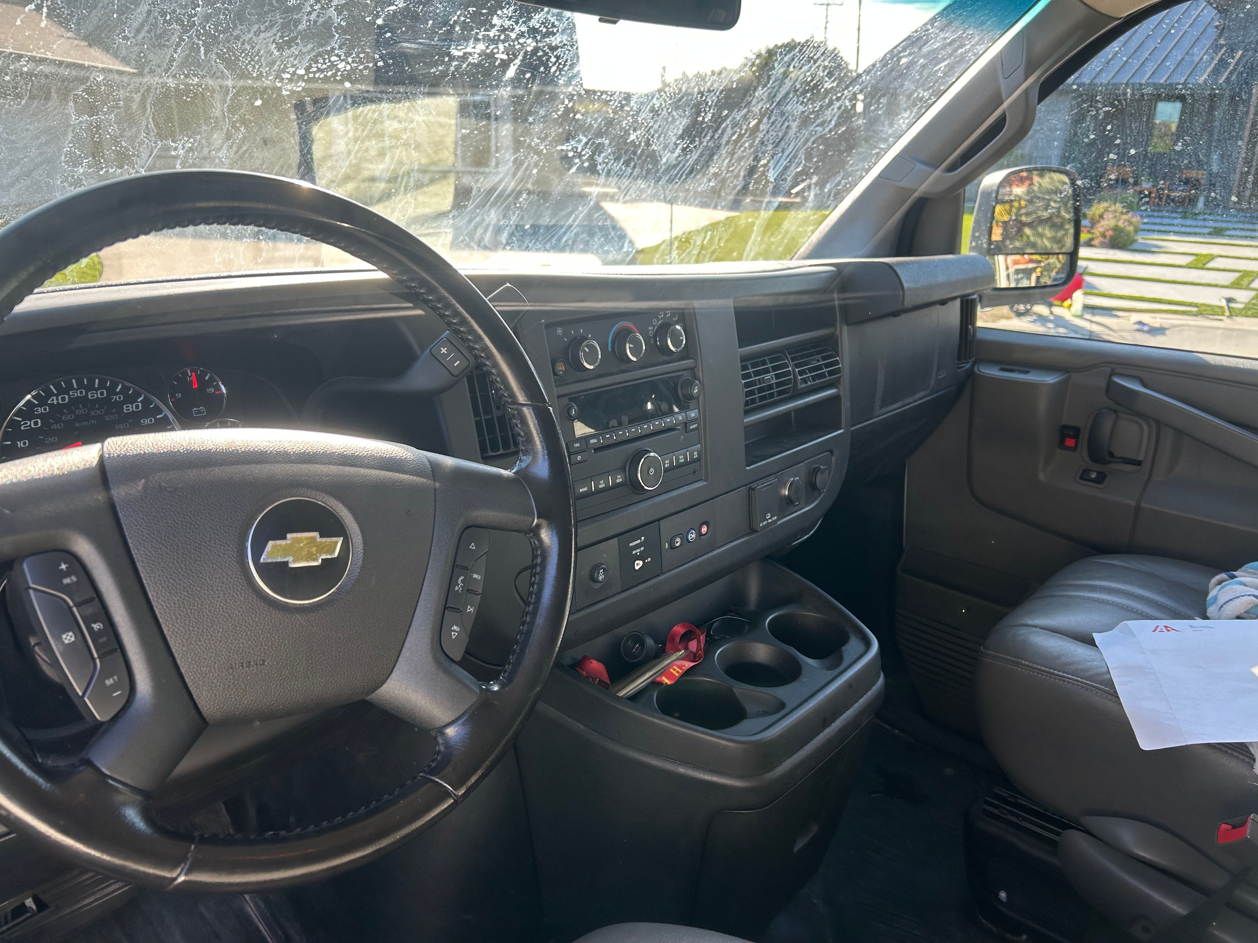 Used 2020 Chevrolet Express 3500 LS RWD image 2