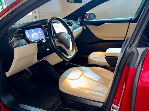 Used 2015 Tesla Model S 85D image 12