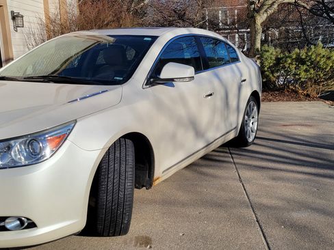Used 2011 Buick LaCrosse CXS w/ Driver Confidence Package image 4
