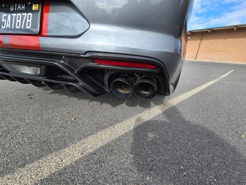 Used 2021 Ford Mustang Shelby GT500 w/ Carbon Fiber Track Pack image 11