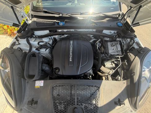 Used 2021 Porsche Macan AWD/4WD image 15
