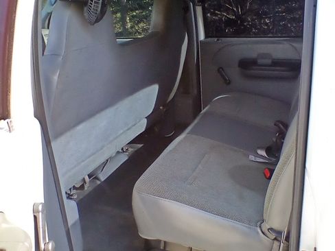 Used 2006 Ford F250 XL image 6