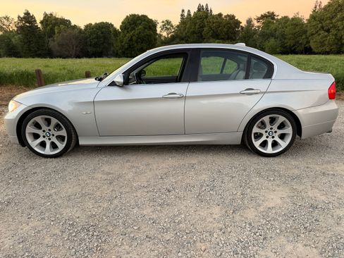 Used 2006 BMW 330i Sedan image 23